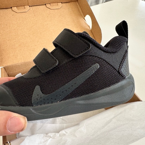 Nike toddler size 7 brand new ( final sale no return ) - Picture 4 of 5